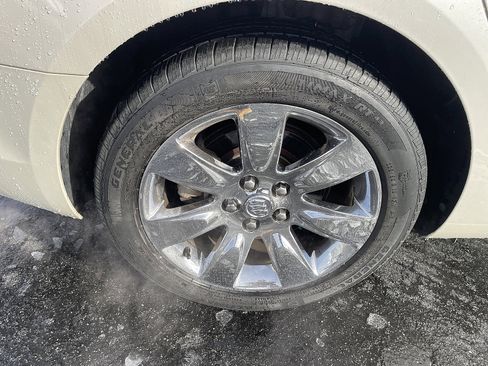 Used 2012 Buick LaCrosse Premium w/ Entertainment Package image 17