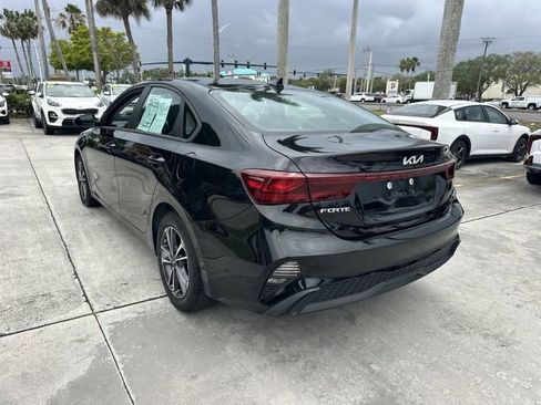 Certified 2023 Kia Forte LXS w/ LXS Technology Package FWD image 8