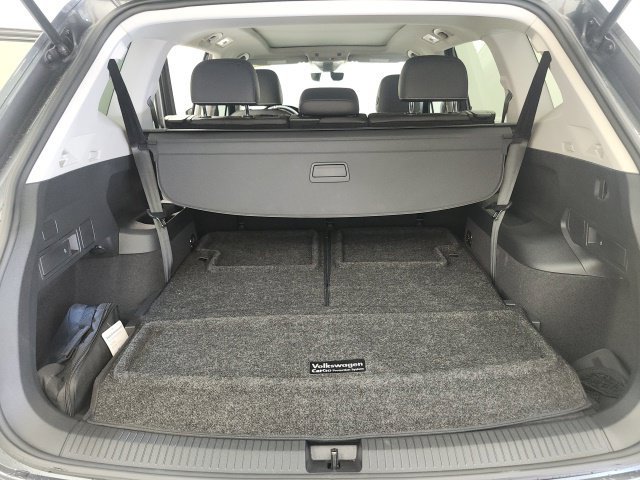 Used 2022 Volkswagen Tiguan SE FWD image 9