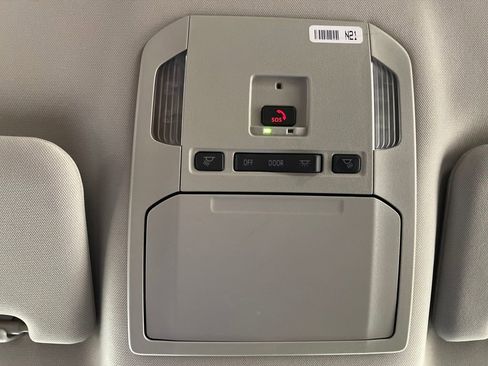 Certified 2025 Toyota Highlander LE image 29