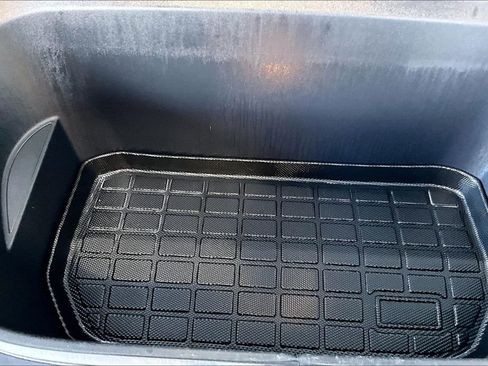 Used 2023 Tesla Model Y Long Range image 31