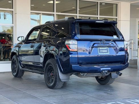 Used 2022 Toyota 4Runner SR5 Premium w/ Moonroof Package RWD image 9