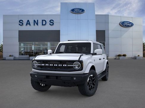 New 2026 Ford Bronco Outer Banks AWD/4WD image 2