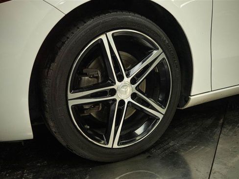 Used 2019 Mercedes-Benz A 220 4MATIC image 3