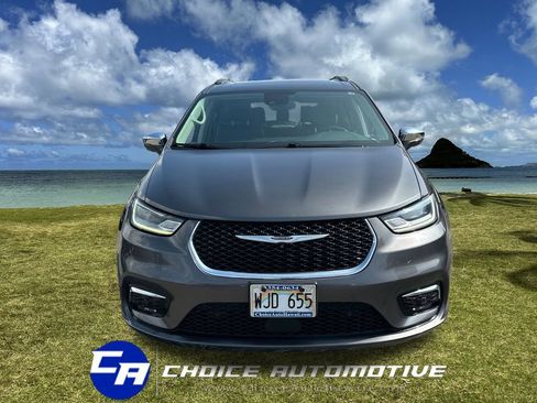 Used 2022 Chrysler Pacifica Limited image 11
