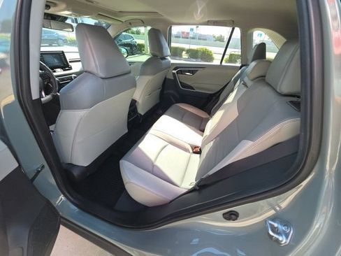Used 2022 Toyota RAV4 XLE Premium FWD image 11