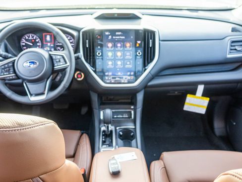 Used 2026 Subaru Ascent Touring AWD/4WD image 17