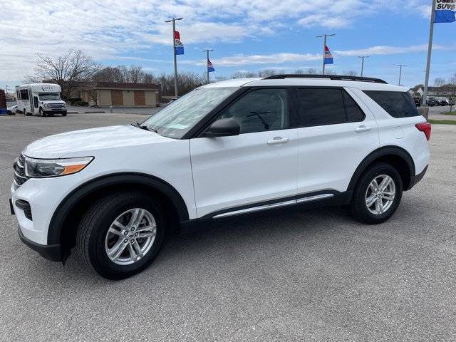 Used 2023 Ford Explorer XLT AWD/4WD image 4