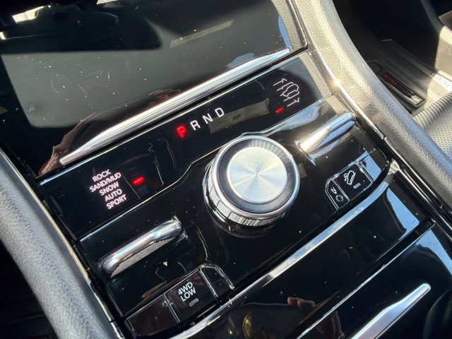 Used 2022 Jeep Grand Cherokee L Overland w/ Luxury Tech Group IV AWD/4WD image 32