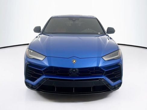 Used 2022 Lamborghini Urus AWD/4WD image 2