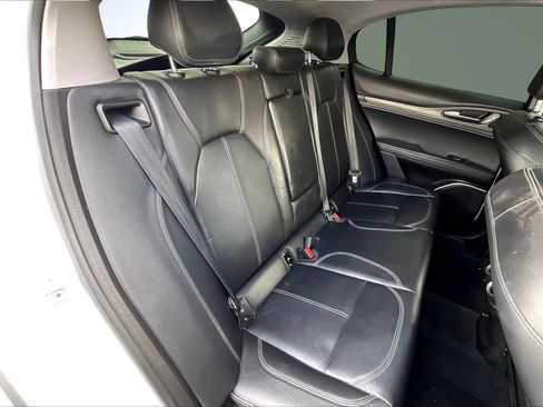 Used 2018 Alfa Romeo Stelvio AWD image 26
