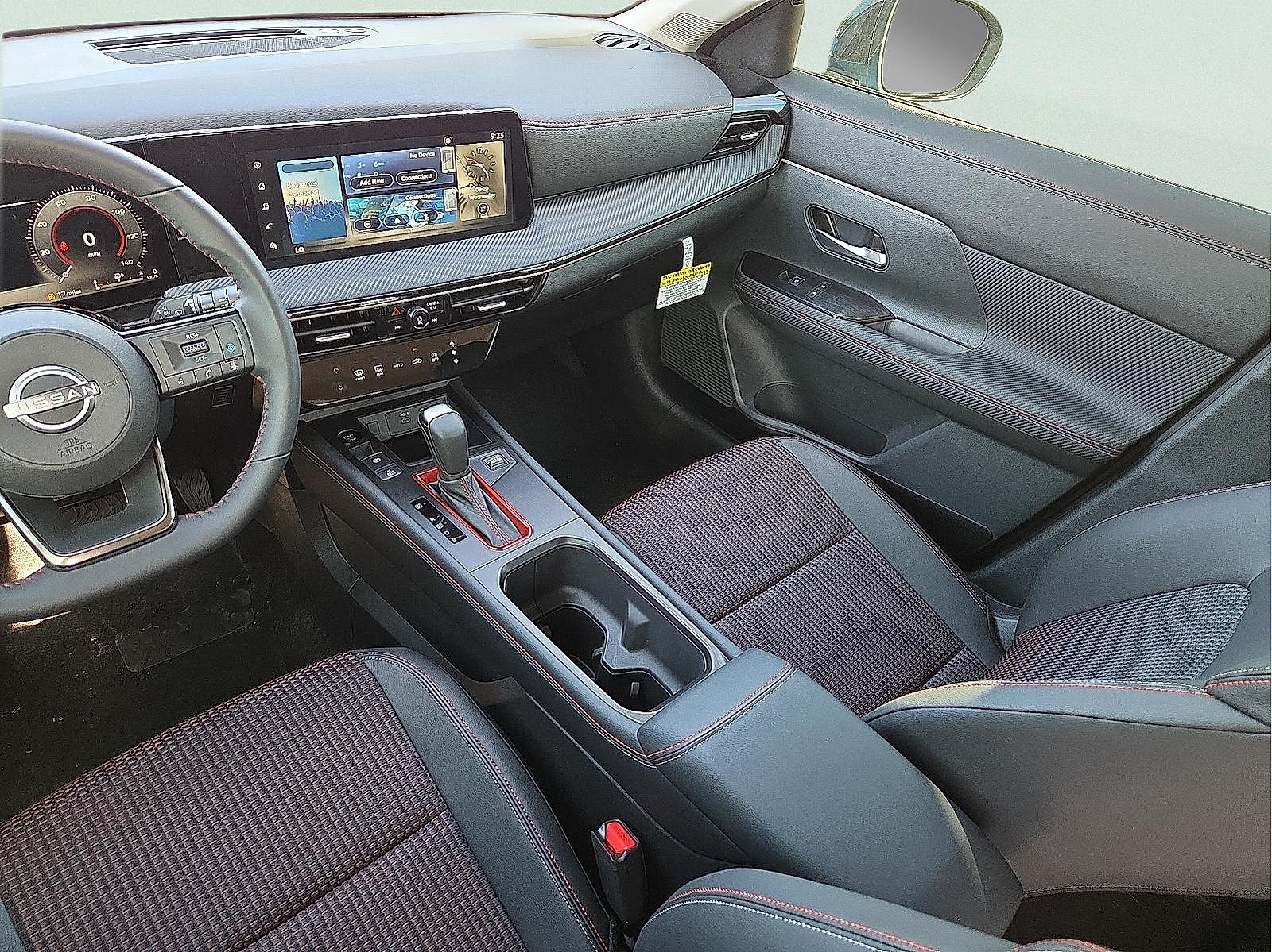 Used 2025 Nissan Kicks SR w/ Illumination Package AWD/4WD image 12