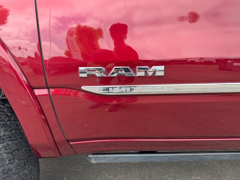 Used 2021 RAM 1500 Limited AWD/4WD image 9