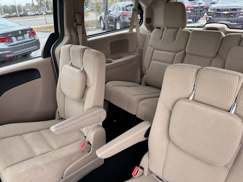 Used 2015 Dodge Grand Caravan SE w/ Quick Order Package 29E SE image 16