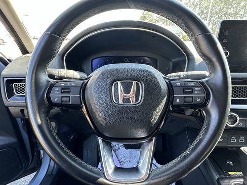 Used 2023 Honda Civic Touring image 6