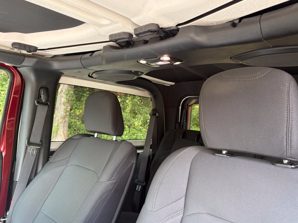 Used 2021 Jeep Wrangler Sport AWD/4WD image 40
