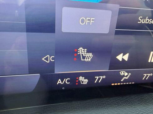 Used 2025 Buick Enclave Preferred image 25