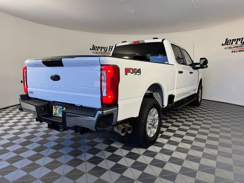 Used 2023 Ford F250 XLT w/ FX4 Off-Road Package image 6