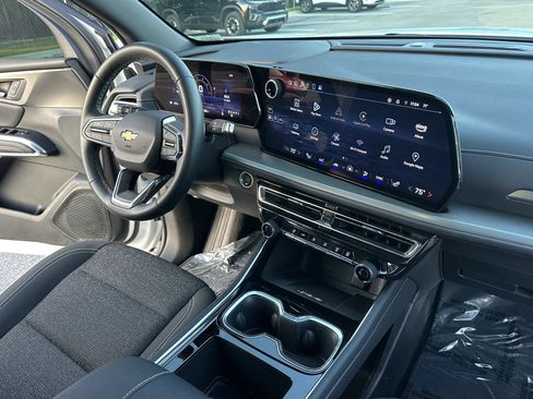 Certified 2025 Chevrolet Traverse LT image 16