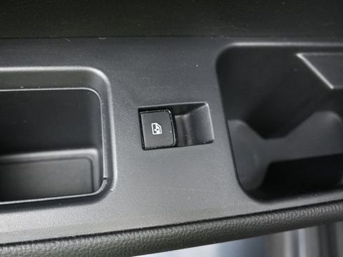 Used 2024 Nissan Pathfinder SV AWD/4WD image 32