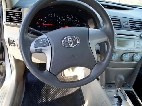 Used 2008 Toyota Camry XLE image 18
