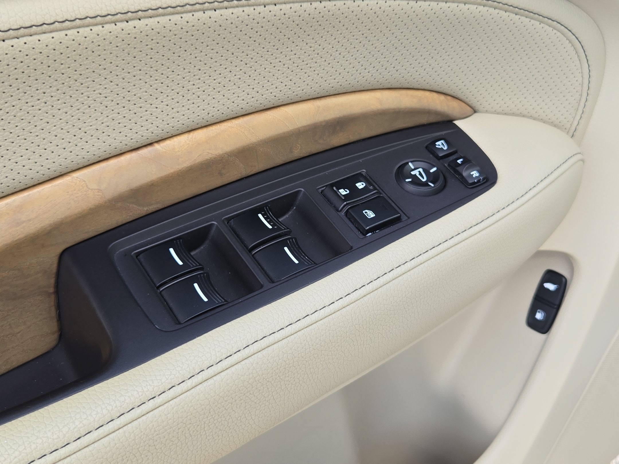 Used 2019 Acura MDX w/ Technology Package FWD image 11