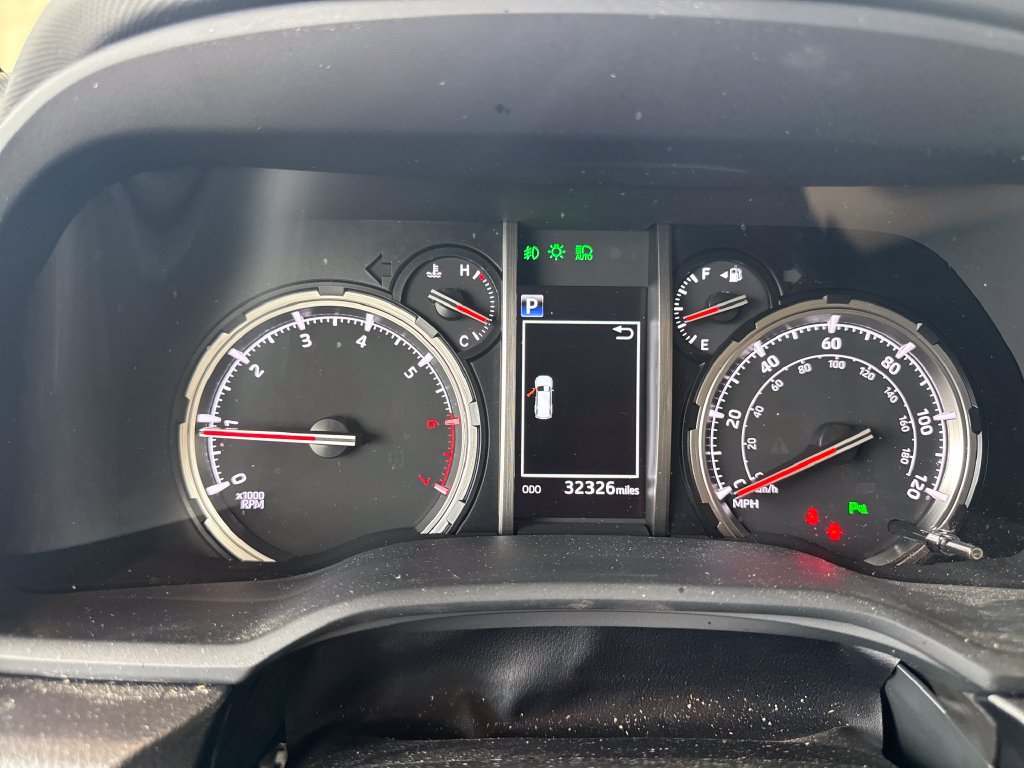 Used 2022 Toyota 4Runner Limited AWD/4WD image 31