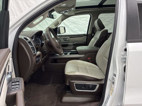Certified 2025 RAM 1500 Laramie AWD/4WD image 15