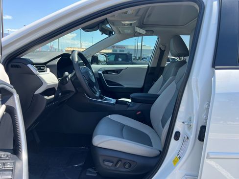 Used 2025 Toyota RAV4 Limited w/ Advanced Technology Package FWD image 11