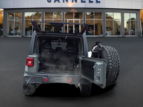 Used 2020 Jeep Wrangler Unlimited Sahara w/ Dual Top Group image 10