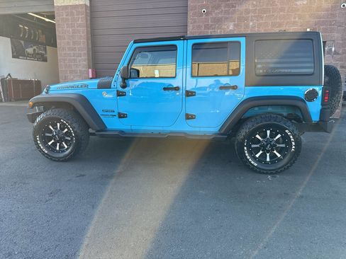 Used 2018 Jeep Wrangler Unlimited Sport S image 23