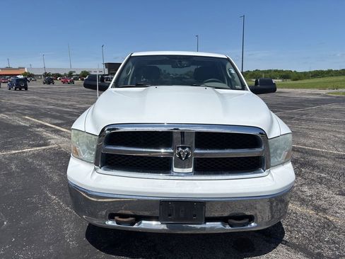 Used 2011 RAM 1500 Classic SLT w/ Luxury Group AWD/4WD image 2