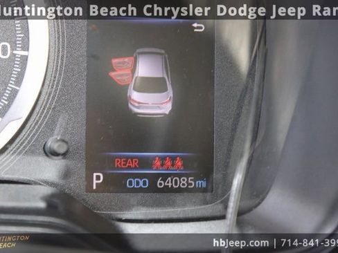 Used 2020 Toyota Corolla LE image 19