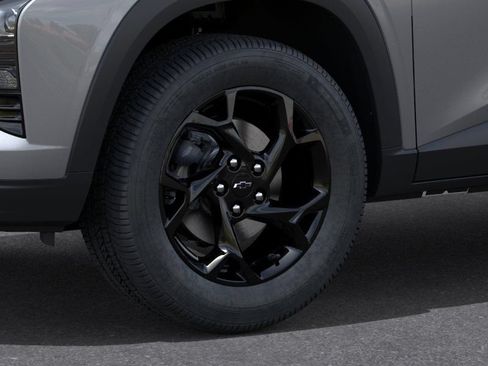New 2026 Chevrolet Trax LT w/ Driver Confidence Package FWD image 9
