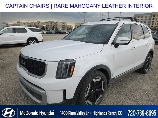 Used 2024 Kia Telluride EX w/ EX Captain's Chair Package AWD/4WD image 1
