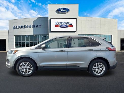 Used 2024 Ford Edge SEL image 9