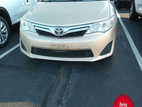 Used 2012 Toyota Camry LE FWD image 1