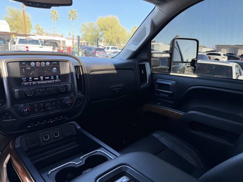 Used 2017 Chevrolet Silverado 3500 LTZ image 25