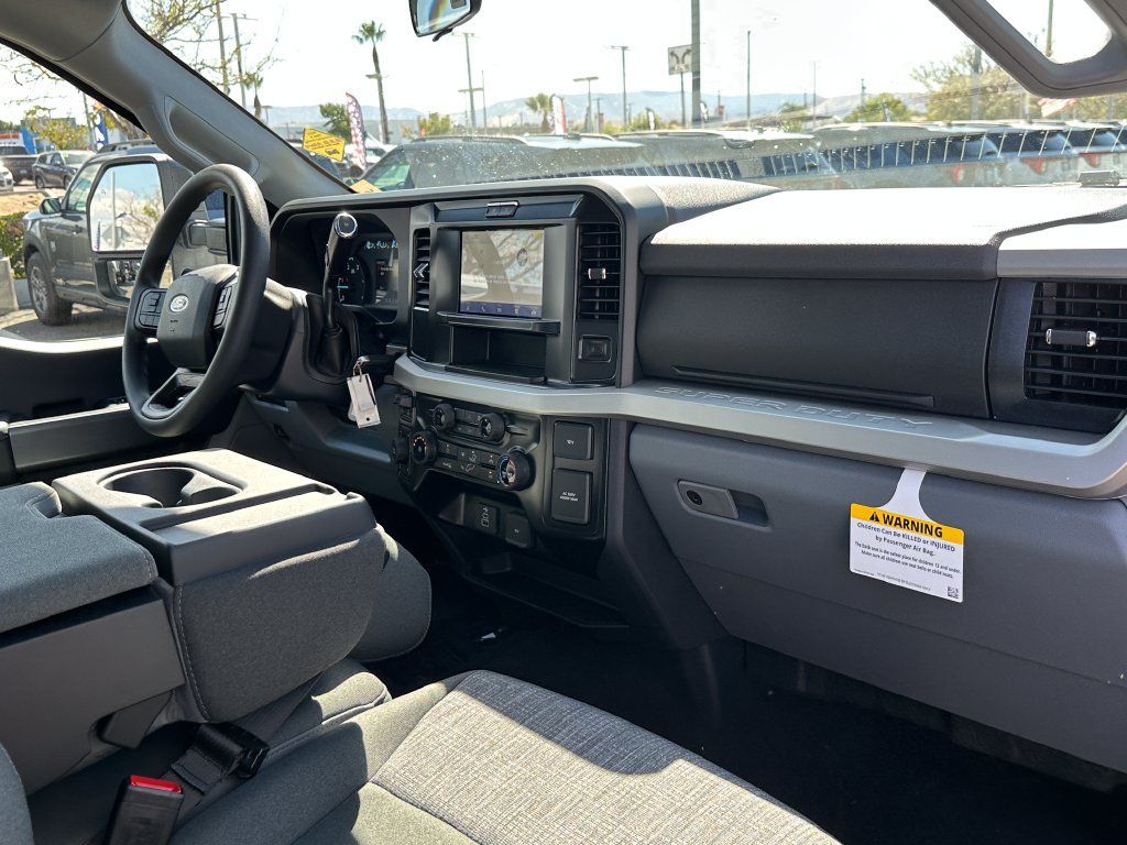 New 2026 Ford F350 XLT w/ FX4 Off-Road Package AWD/4WD image 13