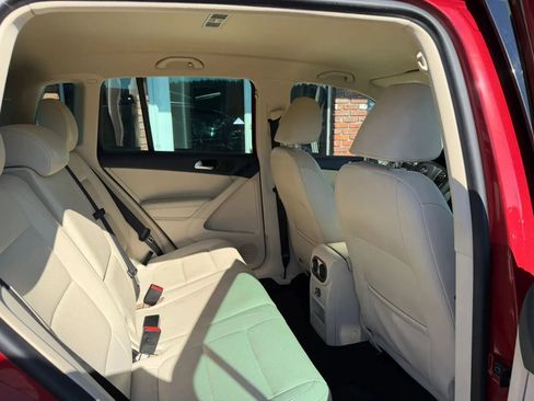 Used 2015 Volkswagen Tiguan SE AWD/4WD image 12