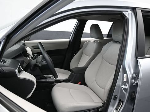 Used 2026 Toyota Corolla Cross L FWD image 10