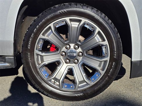 Used 2015 GMC Yukon Denali w/ Open Road Package image 9