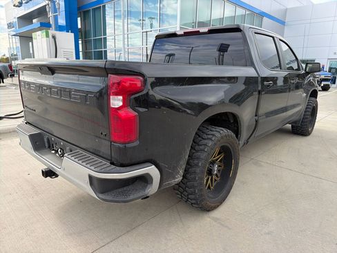 Used 2022 Chevrolet Silverado 1500 LT w/ Safety Package image 5