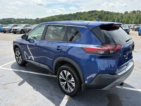 Used 2023 Nissan Rogue SV FWD image 6