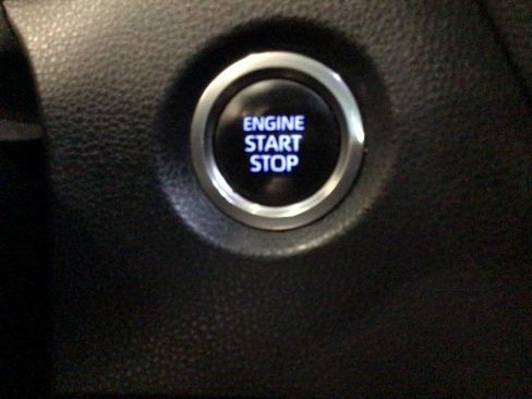 Used 2021 Toyota Corolla SE FWD image 16