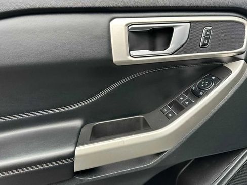 Certified 2023 Ford Explorer XLT w/ Equipment Group 202A image 10