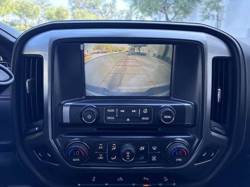 Used 2018 Chevrolet Silverado 1500 LTZ Z71 w/ Midnight Edition AWD/4WD image 23