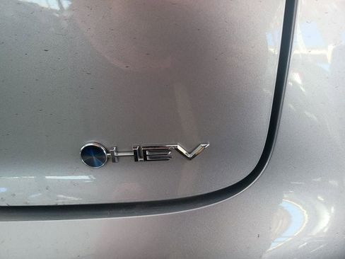 Used 2025 Toyota Prius Limited image 11