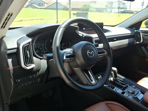 Certified 2025 MAZDA CX-50 Meridian Edition w/ Apex Package AWD/4WD image 14