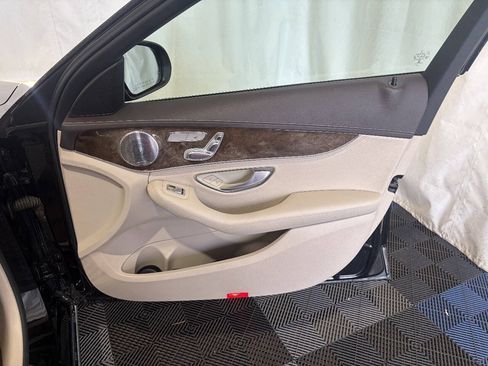 Used 2015 Mercedes-Benz C 300 4MATIC Sedan image 10